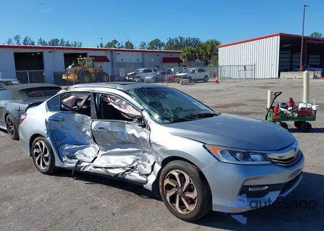 2017 Honda Accord Ex-L from USA, damaged, VIN 1HGCR2F82HA014405